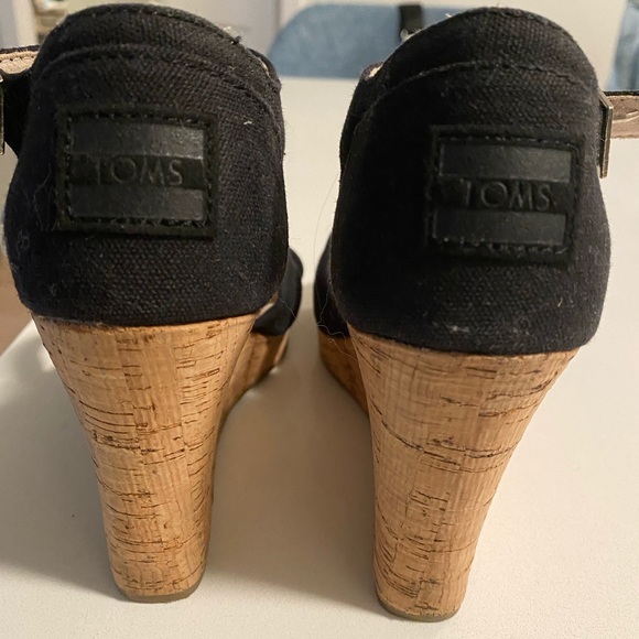 TOMS Wedge - Picture 3 of 3